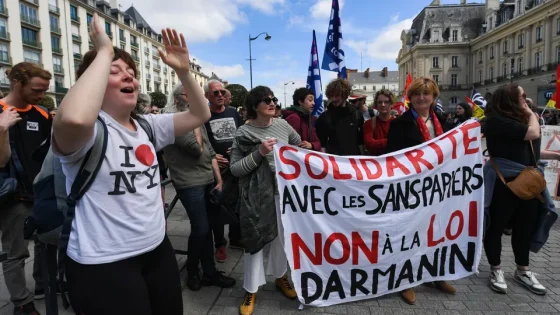 دعوة بفرنسا الى التظاهر ضد قانون الهجرة الجديد