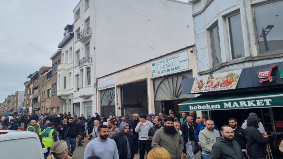 عمدة أنتويربن وسفير المغرب ببلجيكا يحضران جنازة موتى فاجعة هوبوكين