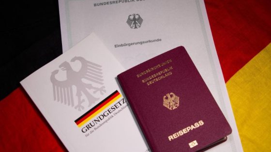 بلدية مدينة بالمانيا تدرس سحب الجنسية من شاب سوري إحتفل بهجوم السابع من اكتوبر