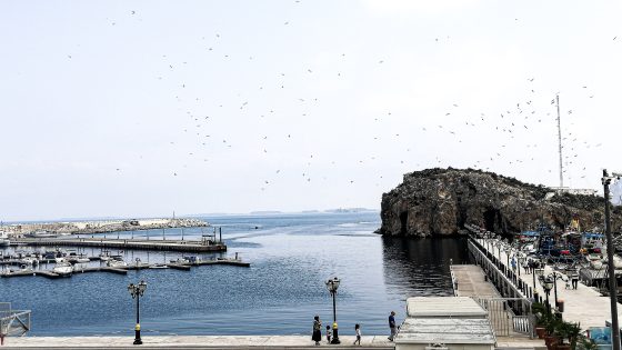 رغم الغلاء الفاحش للتذاكر و غياب تدخل السلطات يبدأ تدفق مغاربة أوروبا على موانئ الشمال