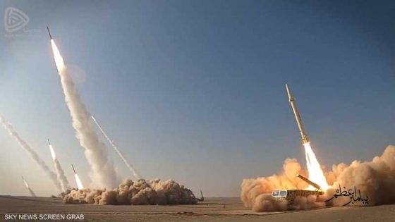 إطلاق عشرات الصواريخ من إيران تجاه إسرائيل