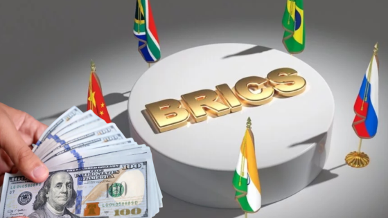 هل يطيح “بريكس” الدولار الامريكي من على عرش العملات؟