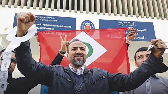 بعد احدى عشر يوما من معركة الأمعاء الفارغة محمد جلول يعلن وقف اضرابه المفتوح عن الطعام