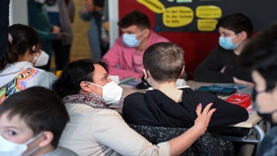 هولندا…خطط جديدة لإرسال القاصرين المرفوضين إلى “مراكز عودة”