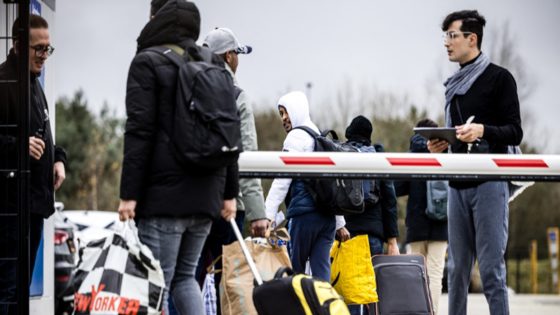 من الترحيب إلى التهميش.. دراسة ألمانية تكشف: تراجع كبير في شعور اللاجئين بالقبول