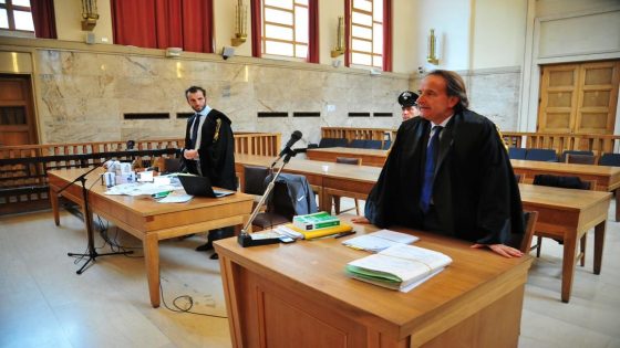 جدل في إيطاليا حول مكافأة المحامين مقابل “العودة الطوعية” للمهاجرين