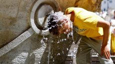 درجات الحرارة المرتفعة.. خطوات بسيطة لحماية صحتك في الصيف!