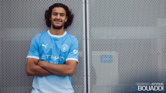 بوعدي بقميص رقم 32 مع مانشستر سيتي، في رحلته داخل الدوري الإنجليزي الممتاز